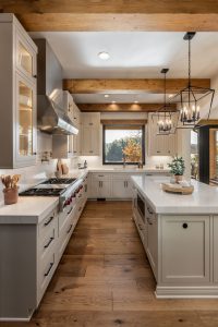 Beautiful Farmhouse Kitchen Design Ideas For A Rustic Look   Kitchen Makeover   Cozy Kitchen 200x300 
