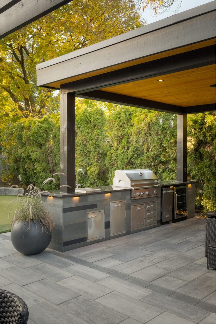 2024 Guide: Farmhouse Backyard Outdoor Kitchens - Modern, Rustic Ideas