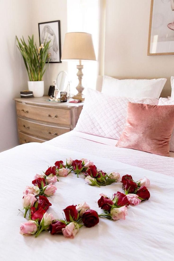 Valentine S 2024 Room Decor Romantic Bedrooms DIY Ideas For Him   How To Use Fresh Flowers And Rose Petals To Decorate The Bedroom 